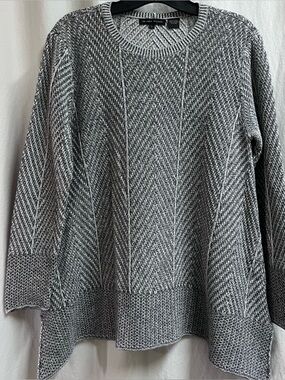 Jeanne Pierre Women's Gray/White Chevron  Sweater Size Large Tunic